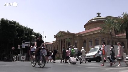Ferragosto di assembramenti e multe, ora e' rischio giallo