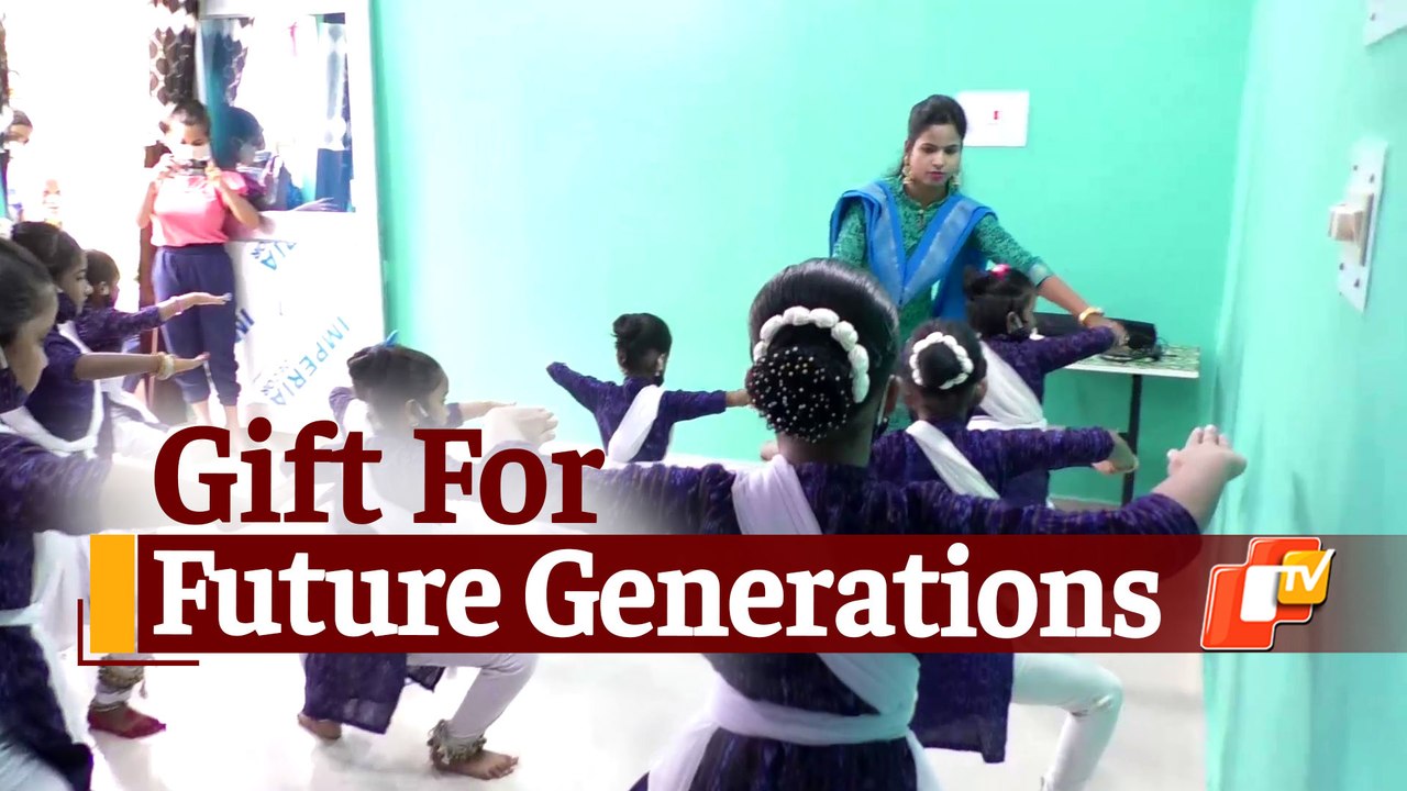 Odissi Dancer Lima Das Is Setting An Example By Teaching Young Girls In Nayagarh