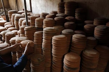 Yemenli çömlek ustası iç savaş koşullarında ata mirası mesleğini yaşatmak için mücadele veriyor