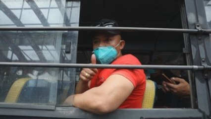 Cerca de 120 nepalíes llegan a Katmandú tras ser evacuados de Afganistán