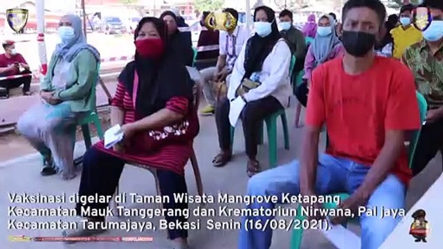 VAKSINASI MASSAL DAN BAKSOS KOLPOLAIRUD BAHARKAM POLRI