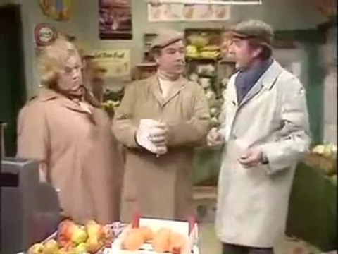 Sykes 'Picket Line'. S6/E3. Eric Sykes • Hattie Jacques • Richard Wattis • Derek Guyler