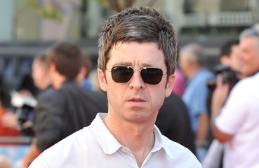 Noel Gallagher admet qu'il oublie souvent les paroles de ses chansons : "J'invente des trucs"