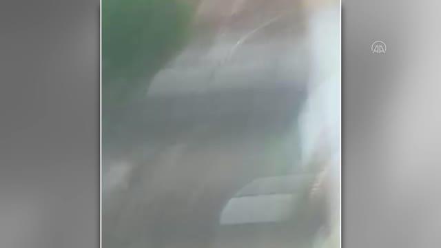 Son dakika gündem: KASTAMONU - Selin geldiğini gören kadın Ezine Çayı'nın kenarındakilere kaçmaları için dakikalarca yalvardı