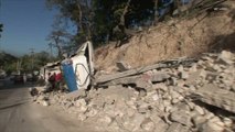 Los hospitales de Haití, desbordados tras fuerte terremoto