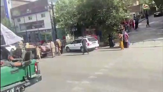 Taliban patrol in Afghan capital Kabul as fears over lawlessness grow