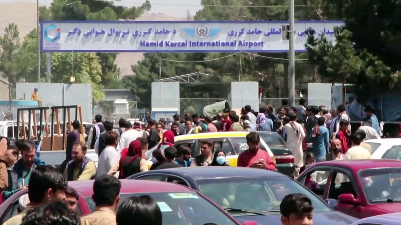 طالبان تعمل على إعادة الحياة إلى مجاريها في كابول وبايدن يدافع عن الانسحاب