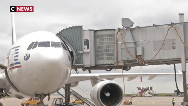 Les premiers rapatriés d’Afghanistan sont arrivés à Roissy