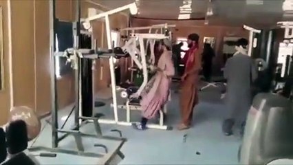 Les talibans s'amusent à Kaboul après avoir pris le controle de la ville