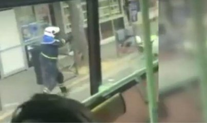 Fransa'da polis 'dur' ihtarına uymayan araca ateş açtı