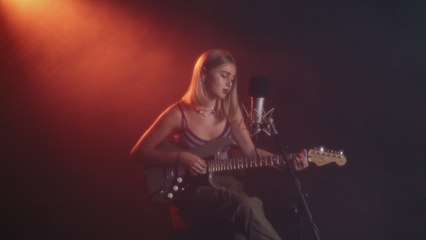 Claire Rosinkranz - Pretty Little Things (Live)