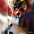 Menino de quatro anos prende a cabeça na cadeira e é resgatado pelos bombeiros