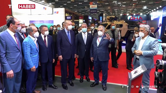 Cumhurbaşkanı Erdoğan, Savunma Sanayii Fuarını gezdi