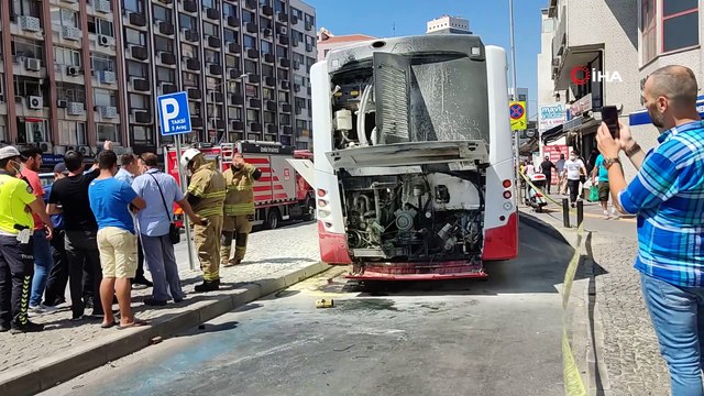 İzmir’de otobüsün motor bölümündeki patlama paniğe yol açtı