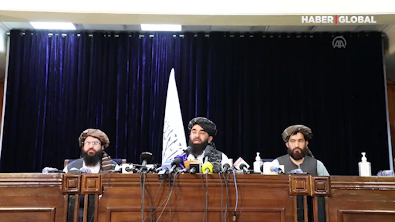 Taliban basın toplantısı düzenliyor! "Kimseye kin beslemiyoruz"