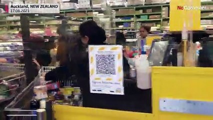 شاهد: طوابير من المصطفين في المحلات التجارية في نيوزيلندا قبل إغلاق جديد