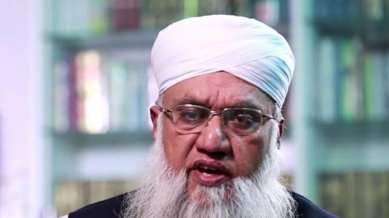 Muslim personal law board member praises Taliban!