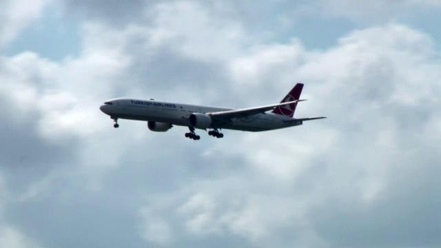 Afganistan'dan tahliye edilen 22 Türk vatandaşı İstanbul'a getirildi