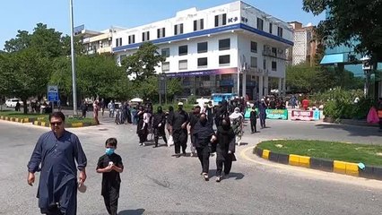 İSLAMABAD - Pakistan'da Kerbela şehitleri anıldı