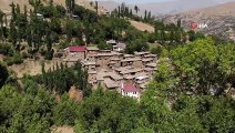 - Hizan'ın taş evleri görenleri kendine hayran bırakıyor