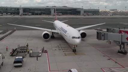 Afganistan'dan tahliye edilen Türk vatandaşlarının yurda gelişi sürüyor