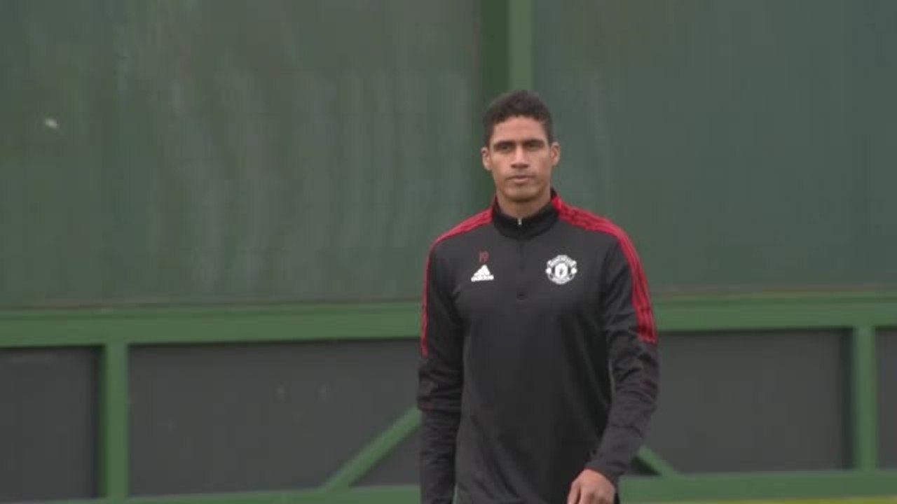 Premier League - Le premier entraînement de Varane avec Man United