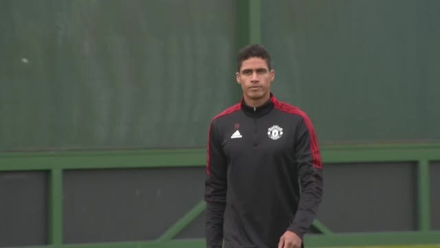 Premier League - Le premier entraînement de Varane avec Man United