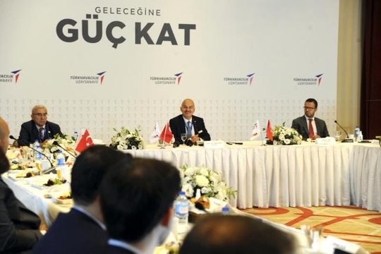 TUSAŞ GM Kotil: Milli Muharip Uçak 2023 Mart'ta hangardan çıkıyor