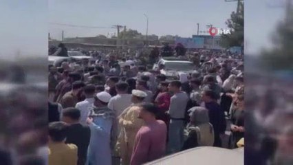 Kabil Havalimanı'nda izdiham: 17 yaralı