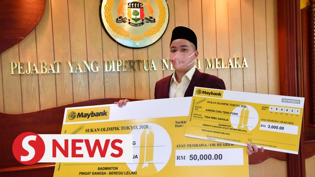 Olympic bronze medalist Aaron Chia gets rewarded by Melaka government