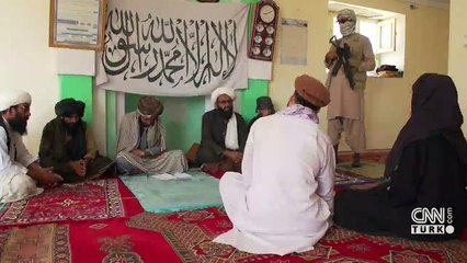 Afganistan'da yönetim Taliban'a geçti