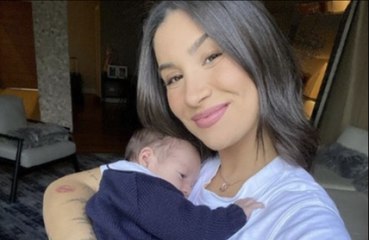 Bianca Andrade se maquia com uma mão só enquanto amamenta: 'Nova modalidade'