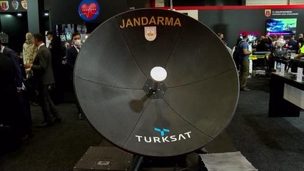 İDEF'TE JANDARMAYA YOĞUN İLGİ