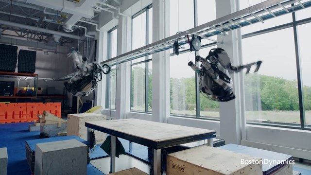 États-Unis : des robots capables de réaliser un Parkour sans faute, salto arrière compris