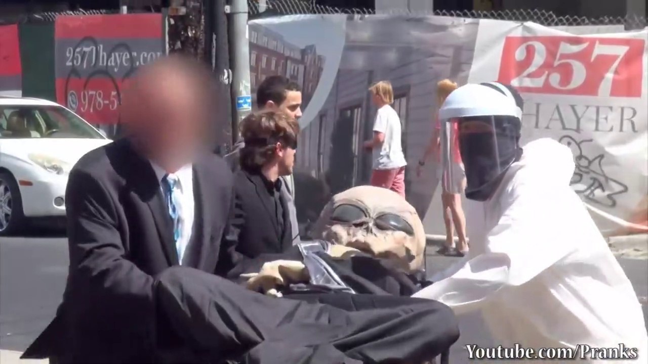 Alien Invasion social experiment - How would people react