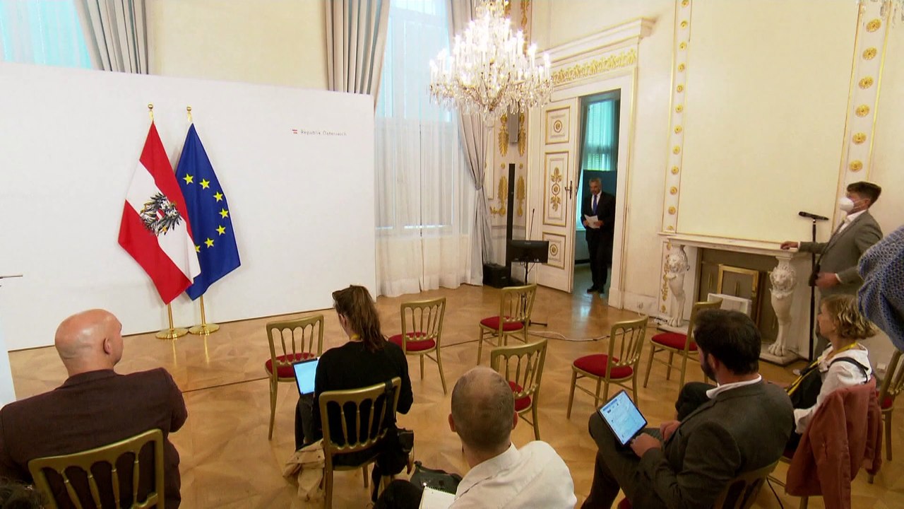 Neuer Asylstreit - Nehammer: 'Österreich schiebt weiter Afghanen ab'