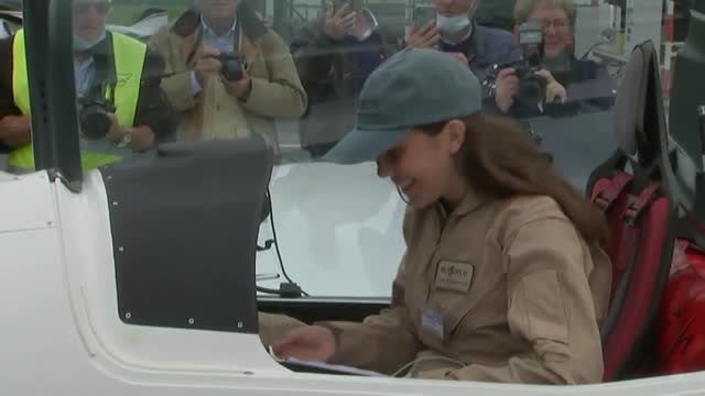 Zara Rutherford, una joven de 19 años que lucha por ser la mujer más joven en dar la vuelta al mundo en solitario