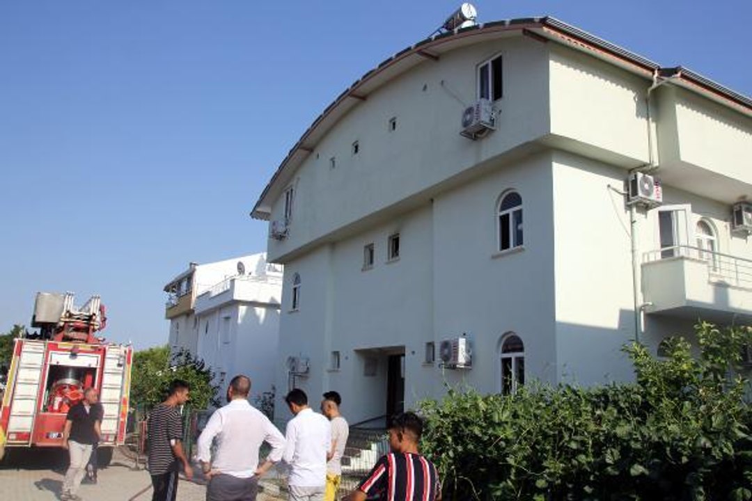 OTEL LOJMANINDA YANGIN; 1 KİŞİ YARALANDI, 4 KİŞİ DUMANDAN ETKİLENDİ