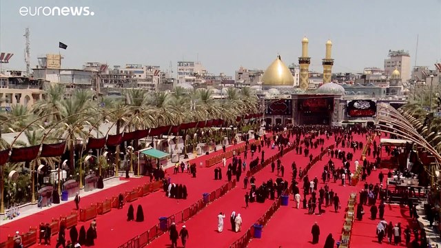 شاهد: شيعة العراق يحيون ذكرى عاشوراء في مدينة كربلاء