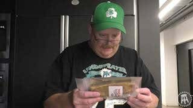 Raw Dogging the Apple Pie Hot Dog