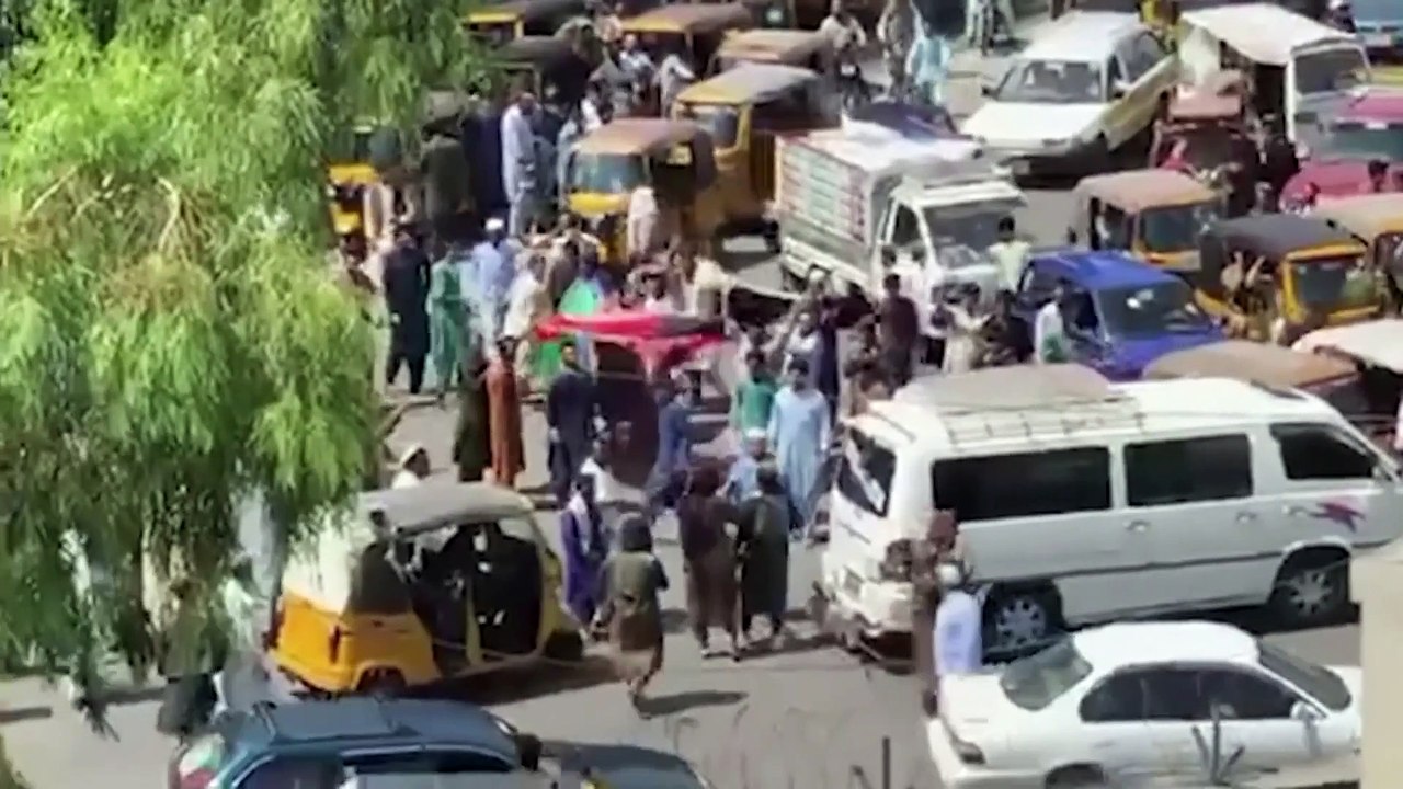 Mindestens 3 tote bei protest in afghanistan: "ich verteidige meine flagge"