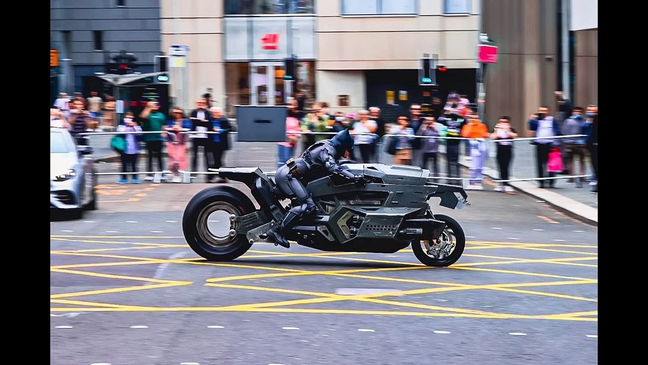 Batman BATCYCLE ACCIDENT ON SET _ The FLASH movie 2022