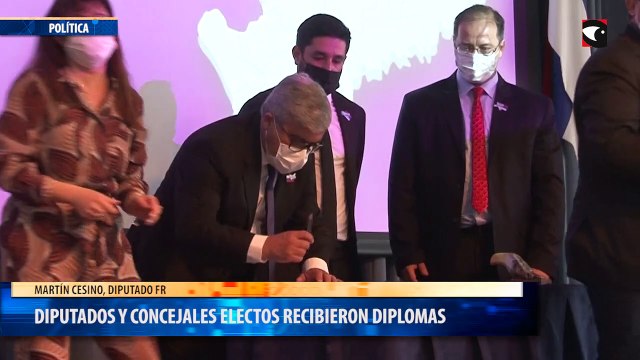 Diputados y concejales electos recibieron diplomas