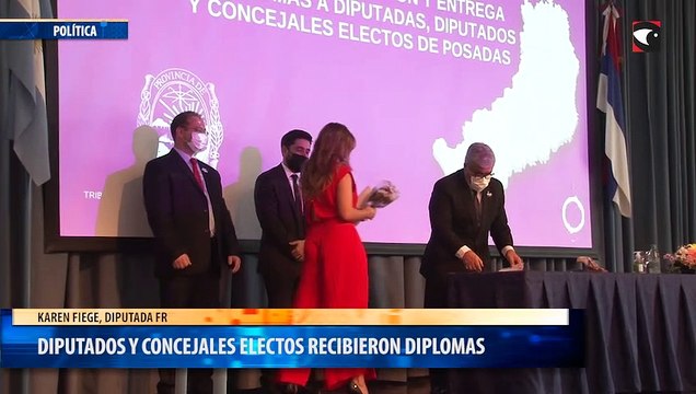 Diputados y concejales electos recibieron diplomas