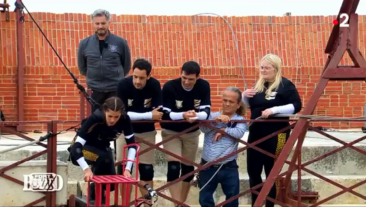 Fort Boyard 2021 : extrait d'Iris Mittenaere dans la "Chaise instable" (21 août 2021)