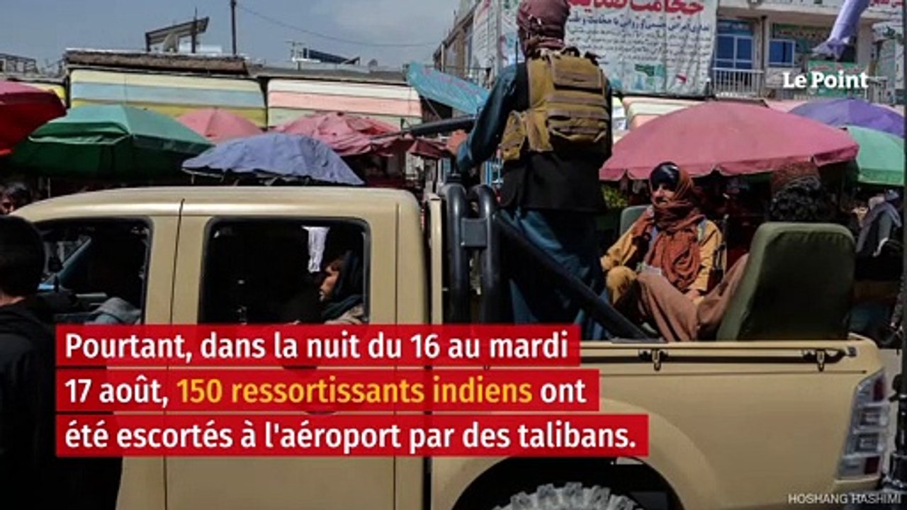 Sous escorte des talibans, des Indiens évacués d'Afghanistan en pleine nuit