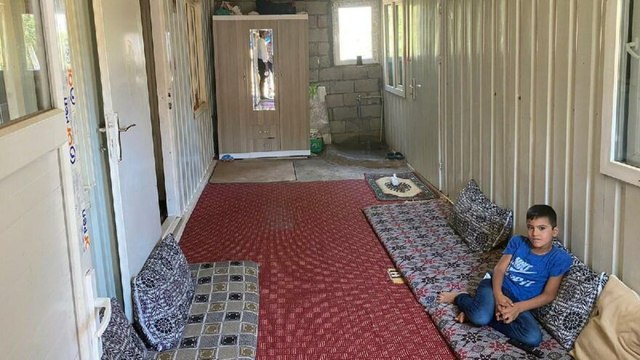 Depremzede aile hâlâ konteyner evde yaşıyor