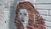 Un bonito dibujo con el rostro de Rocío Jurado aparece en la fachada de la casa de ‘Mi abuela Rocío'