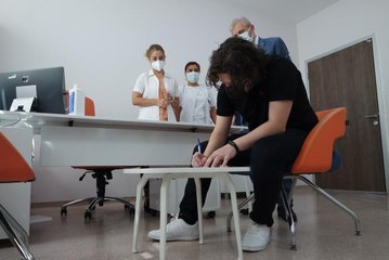 Bursa İl Sağlık Müdürü Dr. Yavuzyılmaz'dan gençlere Kovid-19 aşısı çağrısı