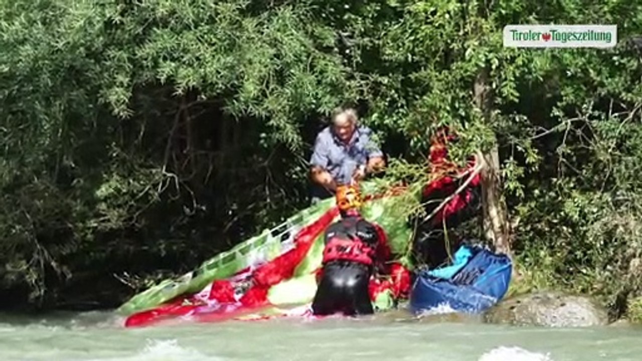 Rettungsaktion am Ziller: Paragleiter nach Absturz in Bach abgetrieben